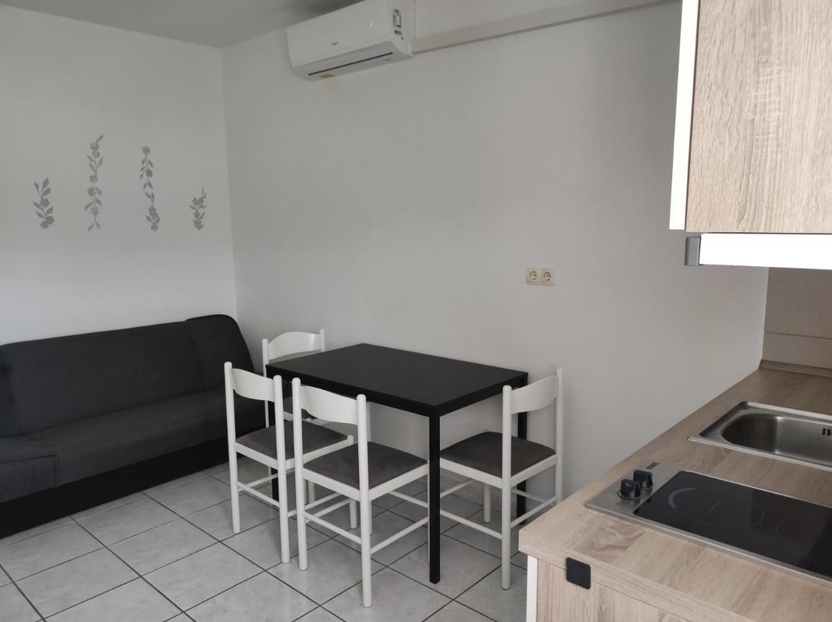 Apartments Kampor Damira Rab Town Luaran gambar