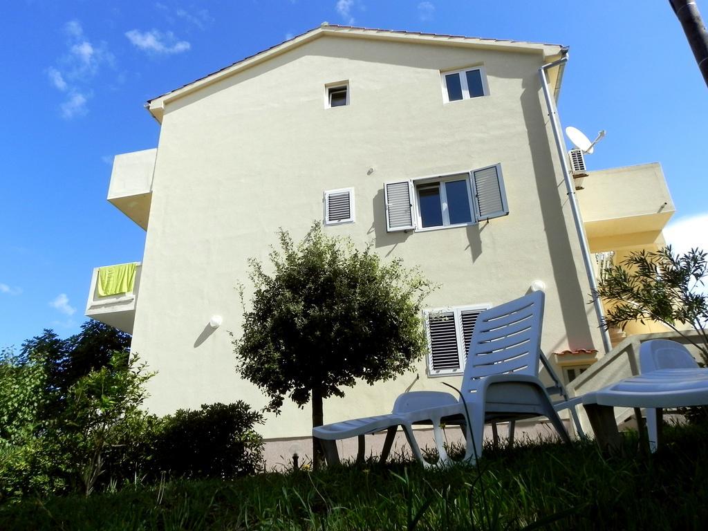Apartments Kampor Damira Rab Town Luaran gambar
